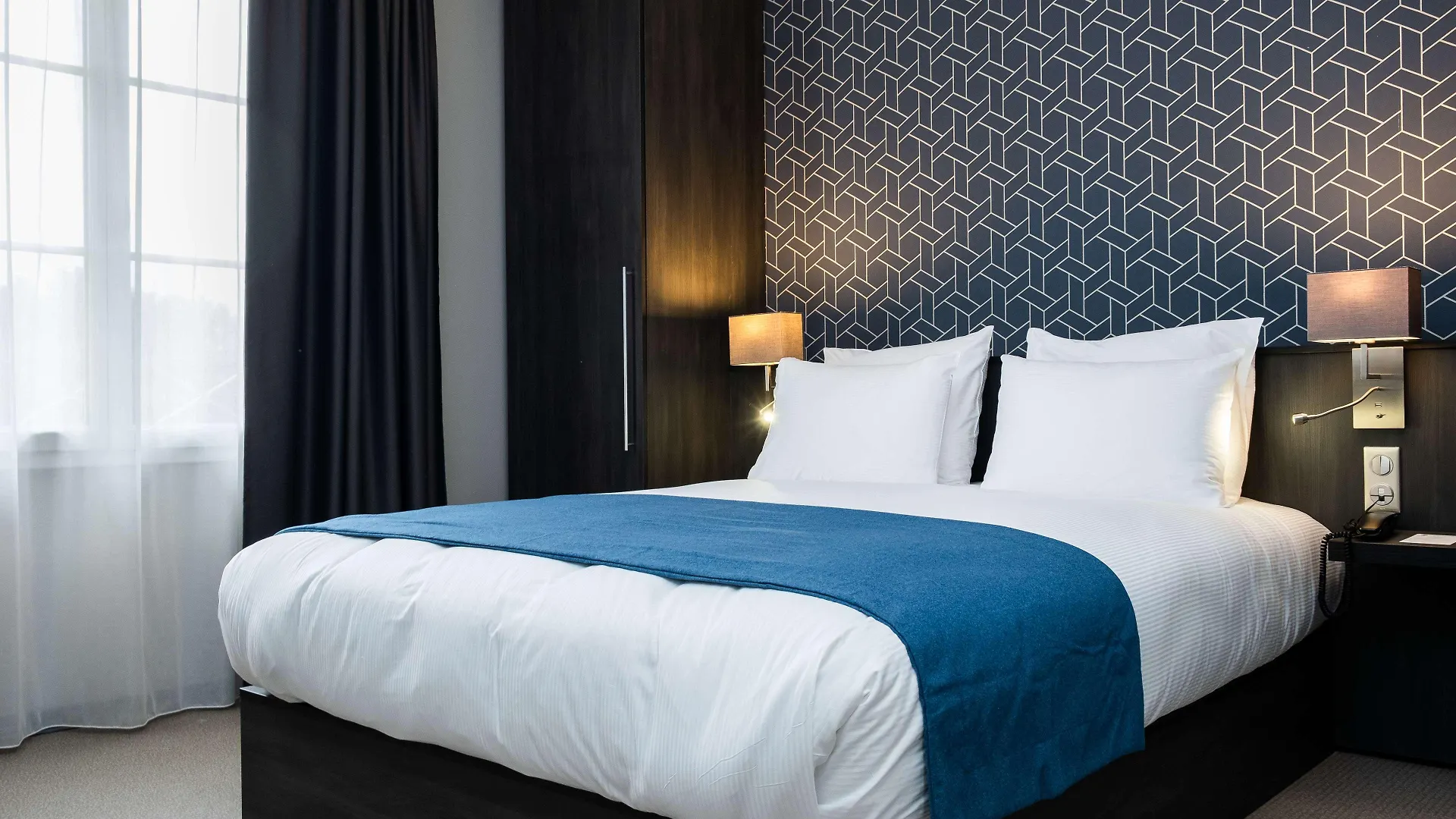 **** Hotel Best Western Plus Le Canard Sur Le Toit Colomiers France