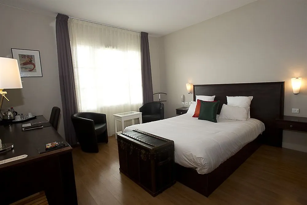 Best Western Plus Le Canard Sur Le Toit Colomiers 4*,